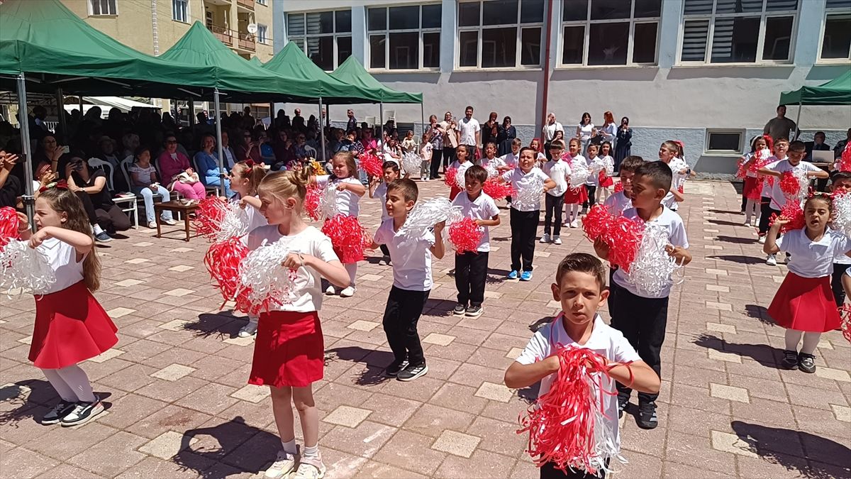 Pazaryeri'nde düzenlenen eğitim şenlikleri ve kermes sona erdi