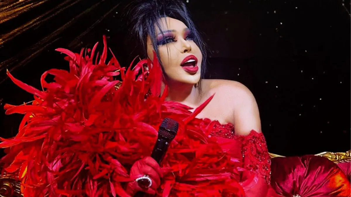 Bülent Ersoy’a aracında kebap sürprizi! Diva lezzetten kendinden geçti: İşte o anlar...