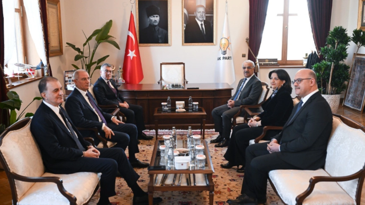 Ankara'da yasa taslağı için sıcak temaslar hız kesmeden devam ediyor
