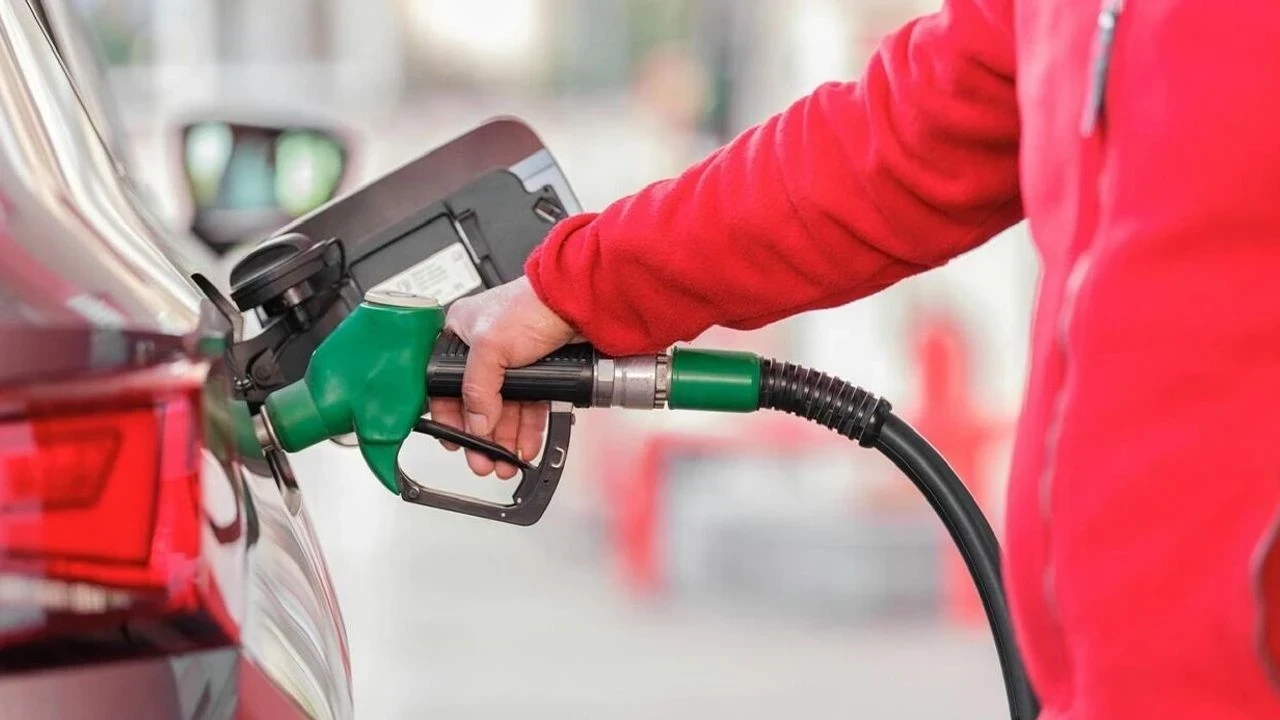 Motorinde 3 günde 5 TL'yi aşan zam! Büyükşehirlerde fiyatlar cep yakıyor