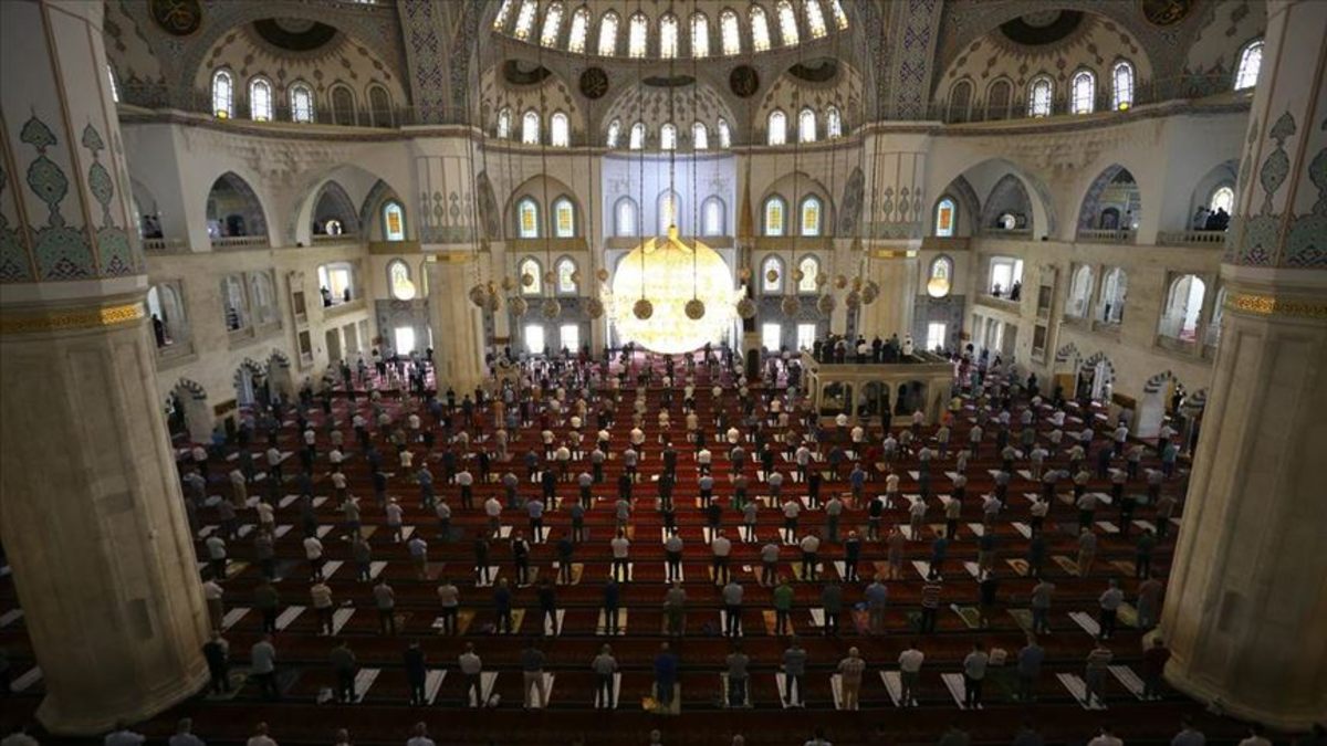 19 HAZİRAN CUMA NAMAZI | Cuma namazı saati belli oldu: İstanbul, İzmir, Ankara'da Cuma namazı saat kaçta okunacak?