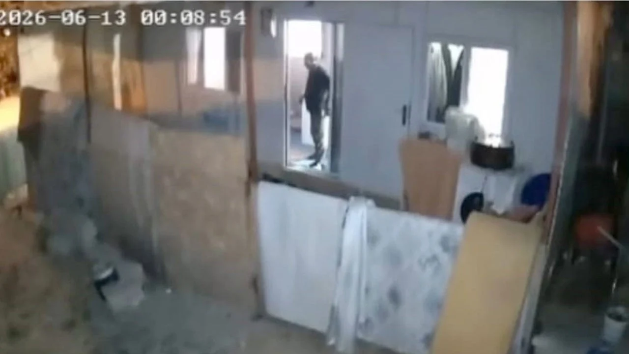 4.6’lık depremle yürekler ağızlara geldi! Gaziantep’te deprem paniği kamerada