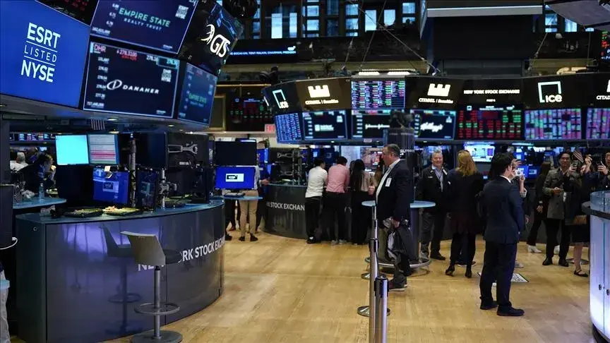 New York borsası çip şirketlerinin satış baskısıyla güne karışık başladı
