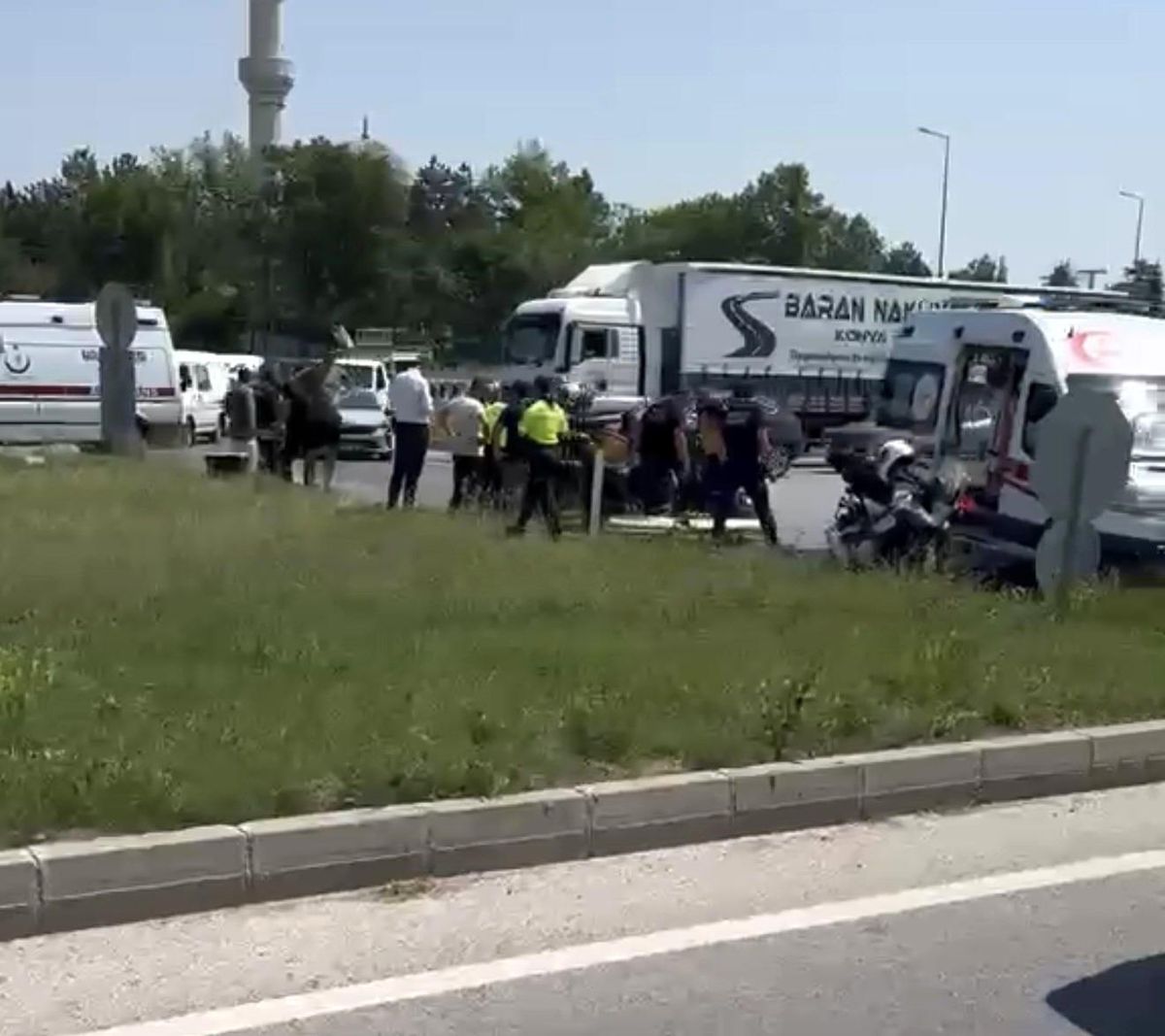 Lüleburgaz'da iki otomobil çarpıştı: 6 yaralı