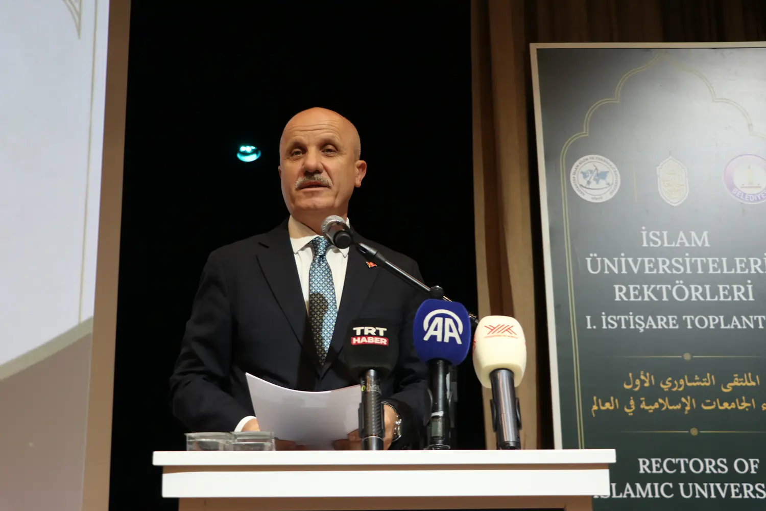 İslam Üniversiteleri Rektörleri Birinci İstişare Toplantısı yapıldı! Özvar'dan Gazze mesajı: Hep birlikte omuz verebiliriz