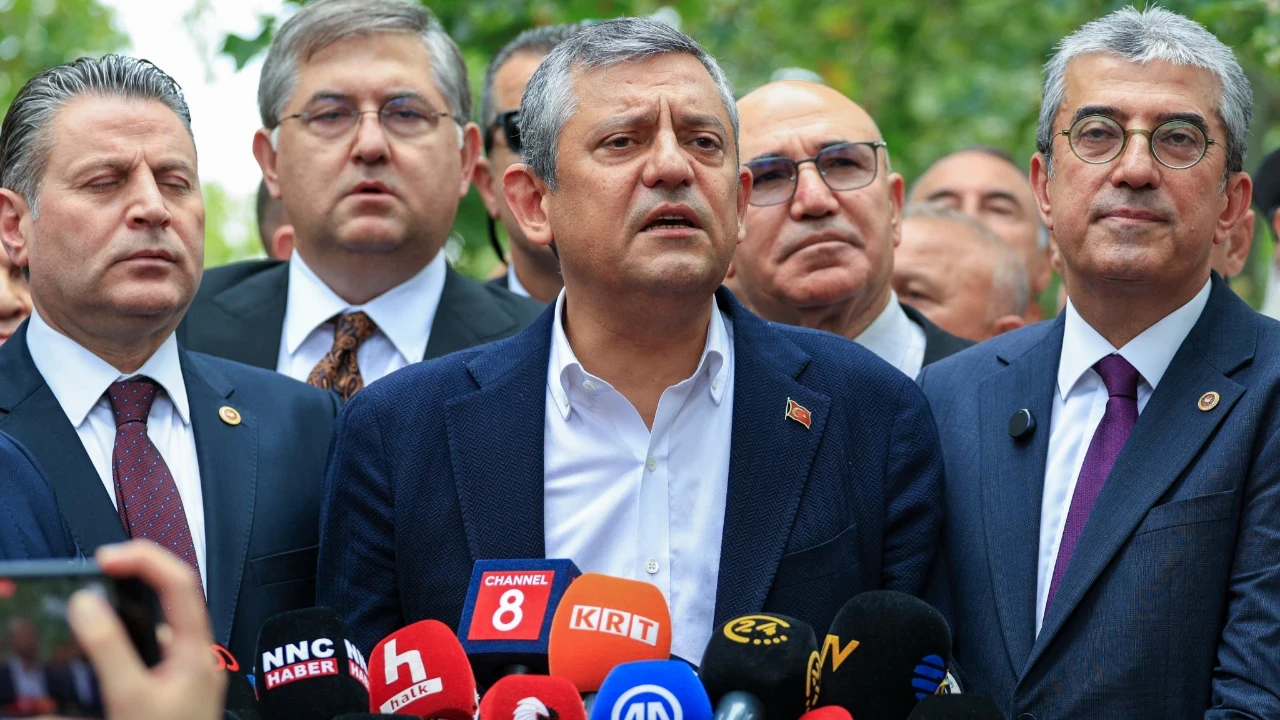 Özgür Özel A Takımı'nı belirledi! İşte Yeni Parti'nin MYK'sı