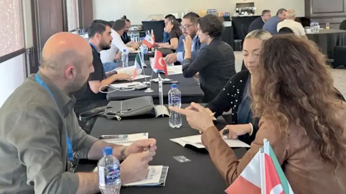 Çelik kapıcılardan Meksika’ya çıkarma