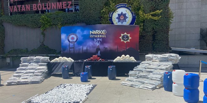 4 ilde zehir tacirlerine dev operasyon: 1,2 ton uyuşturucu ele getirildi