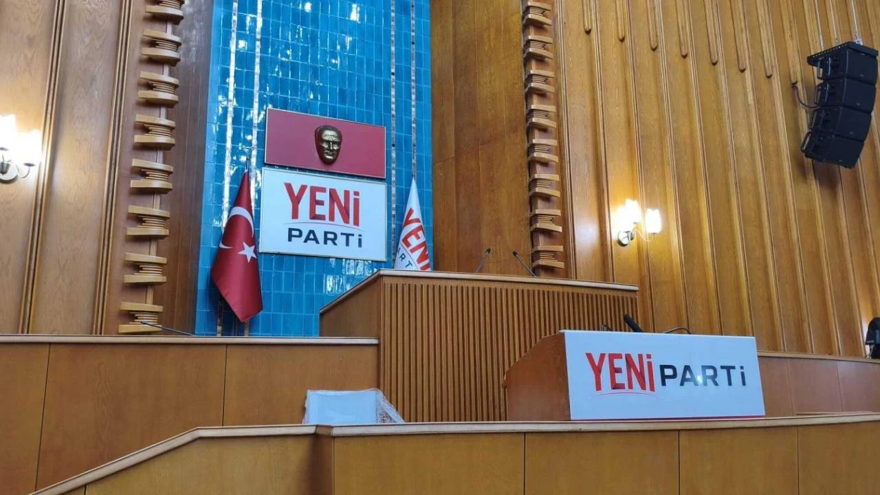 YENİ Parti'de ilk grup toplantısı... Özgür Özel: 'YENİ Parti milletimizin ihtiyacıydı'