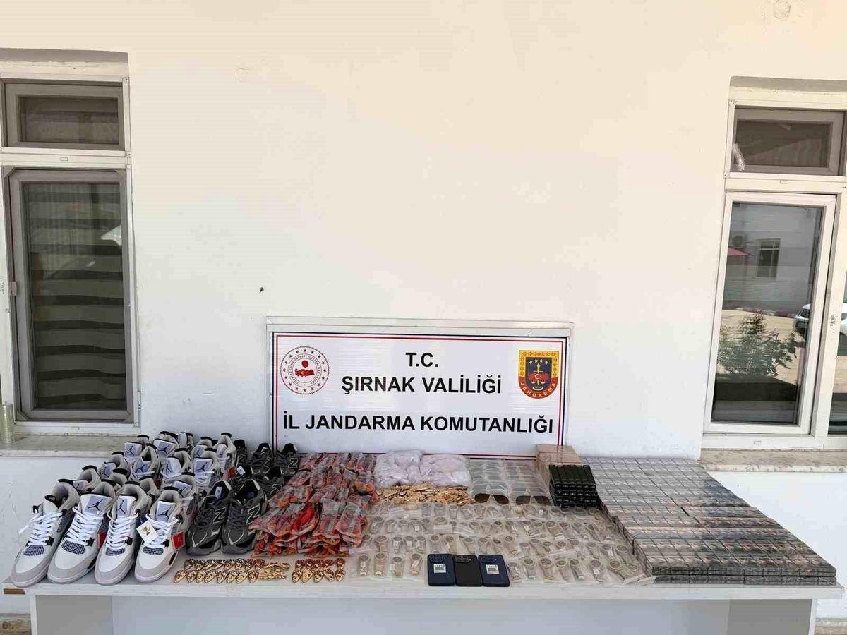 Şırnak'ta 16,7 milyon liralık uyuşturucu ve gümrük kaçağı malzeme ele geçirildi
