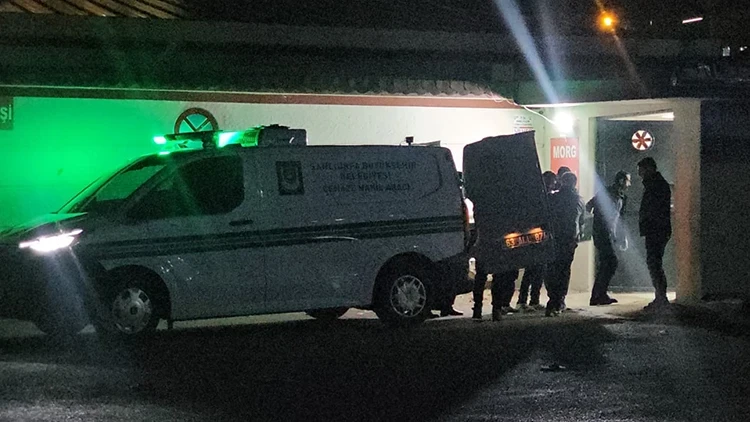 Otomobil şarampole devrildi: 3 ölü, 1 yaralı
