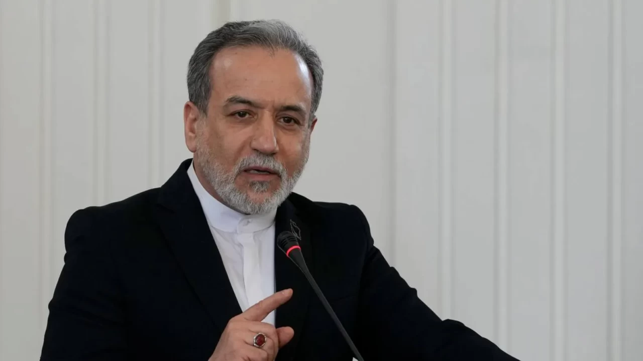 İran Dışişleri Bakanı Arakçi'den ABD'ye sert uyarı: 'Bölgemizi terk edin!'