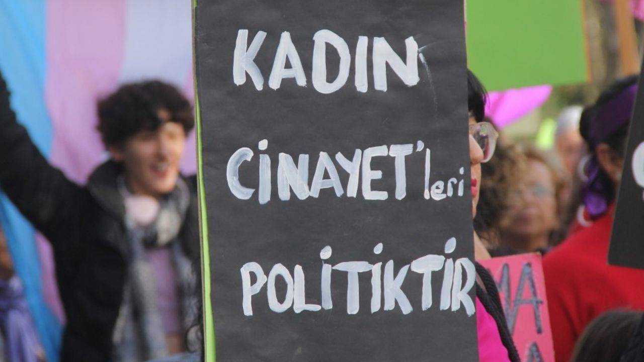 Muğla'da kadın cinayeti: Seyir halindeki otomobilden yola atıldı