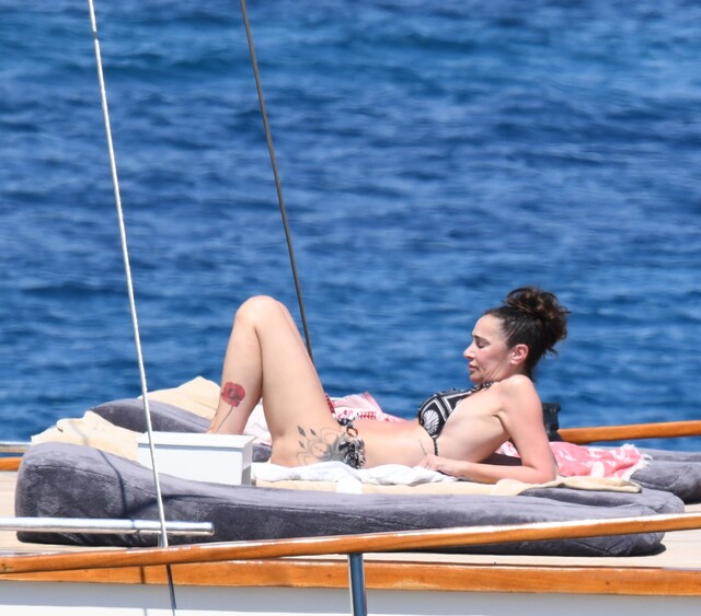 Sıla, Bodrum'da yeni yaşını kutladı