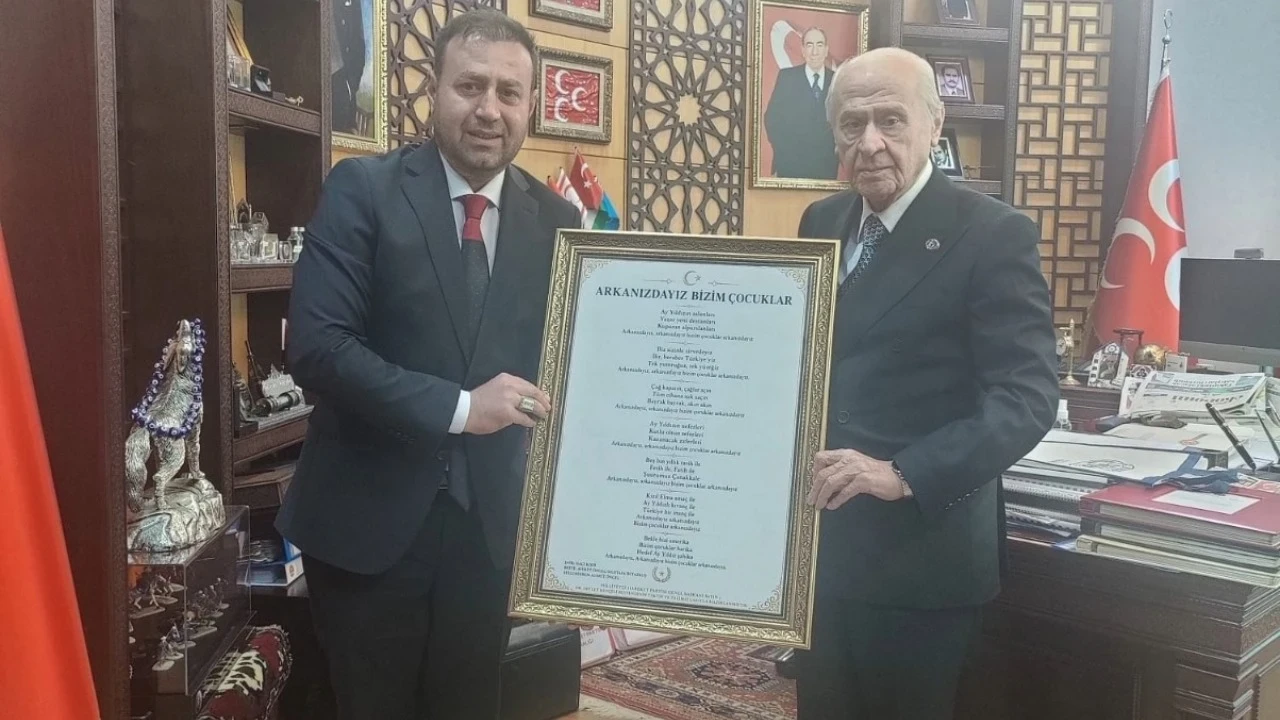 Bahçeli'den milli marş talebi