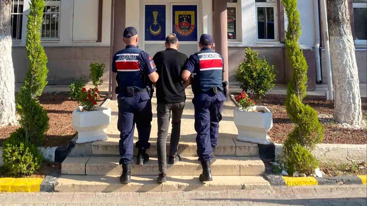 Jandarmadan firari 5 hükümlüye operasyon: 61 yıl hapis cezası bulunan da yakalandı