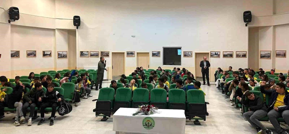 Bayburt'ta 587 Öğrenciye Doğa Eğitimi Verildi