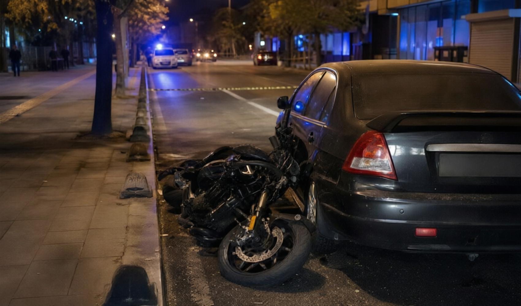 Samsun’da park halindeki otomobile çarpan motosikletin sürücüsü yaşamını yitirdi