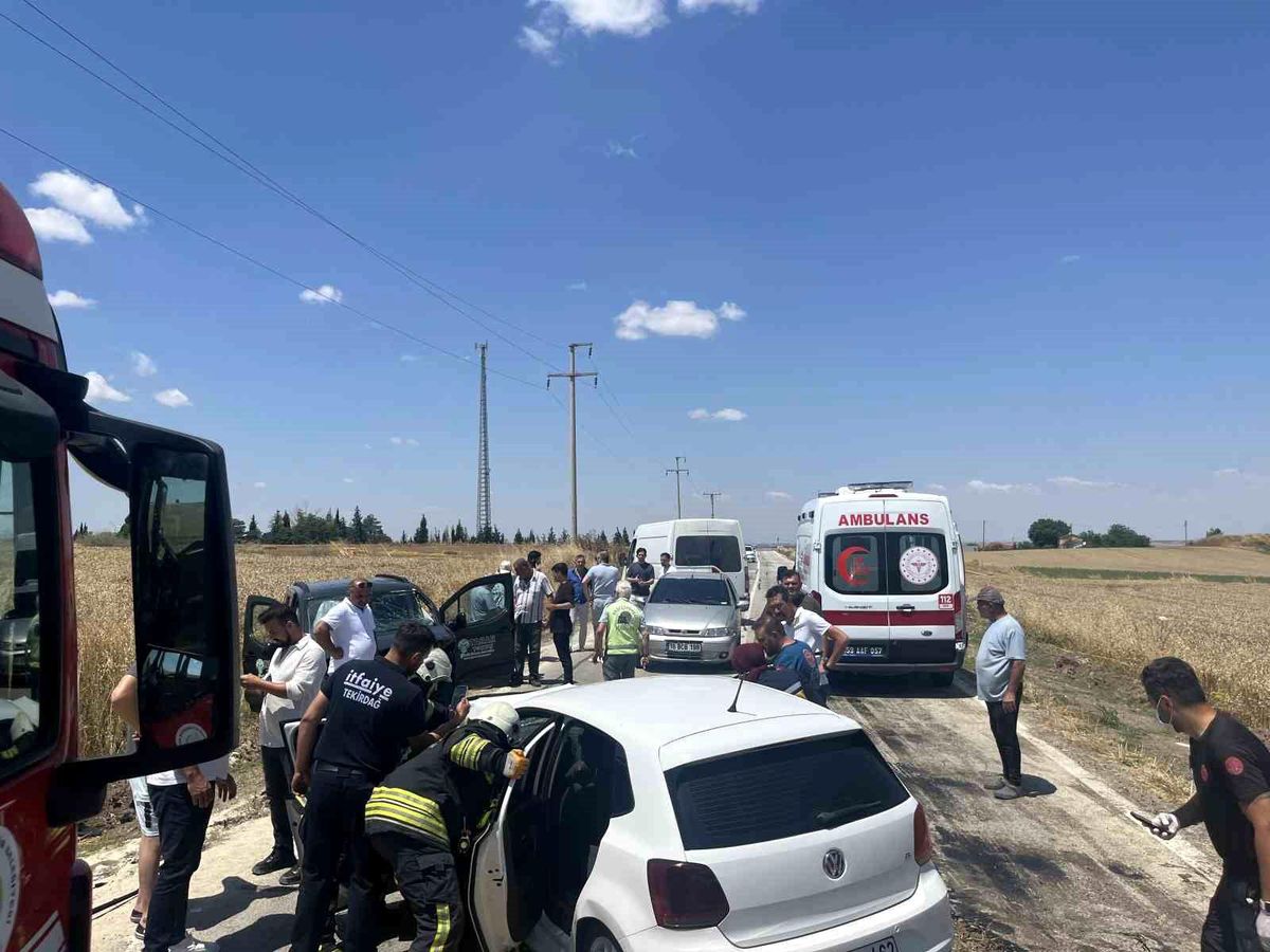 Tekirdağ'da feci kaza: 1'i ağır 2 yaralı