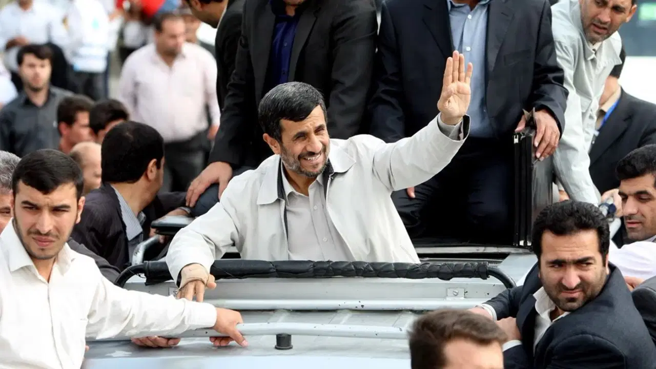 Ev hapsinde olduğu iddia edilmişti... İran eski Cumhurbaşkanı Mahmud Ahmedinejad'ın ofisinden açıklama