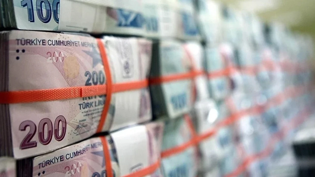 Bütçe harcamaları 5 ayda 7,3 trilyon lirayı aştı