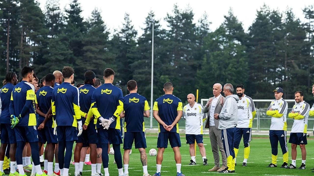 Fenerbahçe'de Avusturya kampı öncesi gelişme