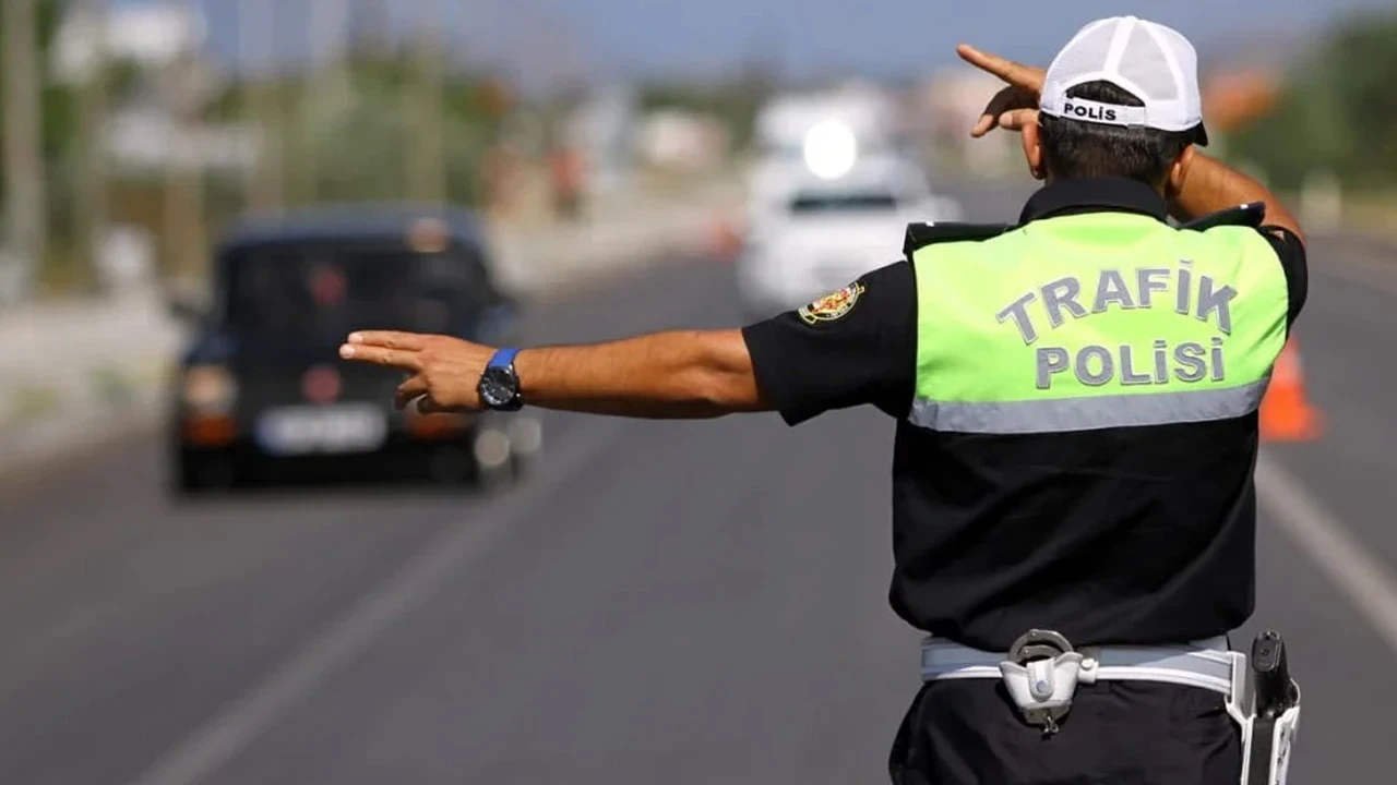 Esenyurt'ta trafik kavgası pahalıya patladı: Taksi ve motosiklet sürücüsüne 360 bin lira ceza