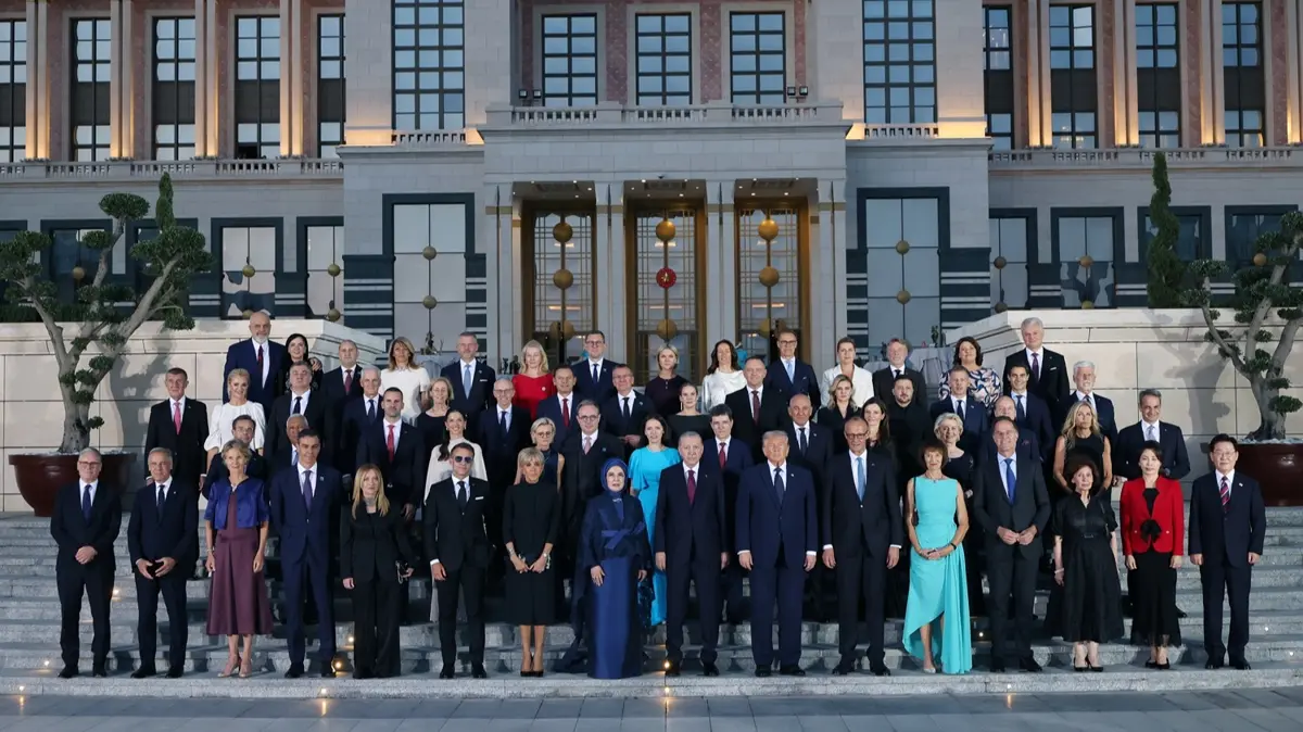 Bizim iyiliğimizi istemiyorlar! Rutte'den Asya bloku uyarısı