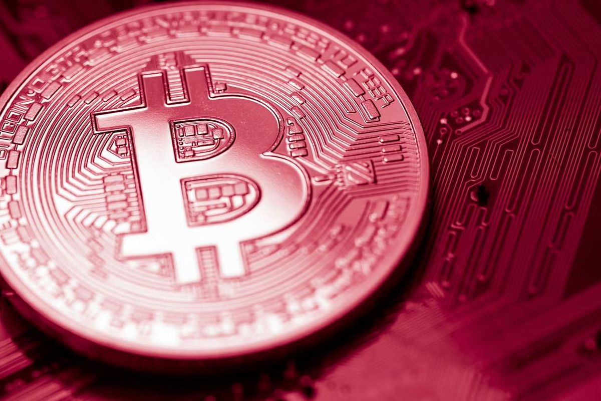 ETF çıkışları ve makro baskı Bitcoin fiyatını zorluyor