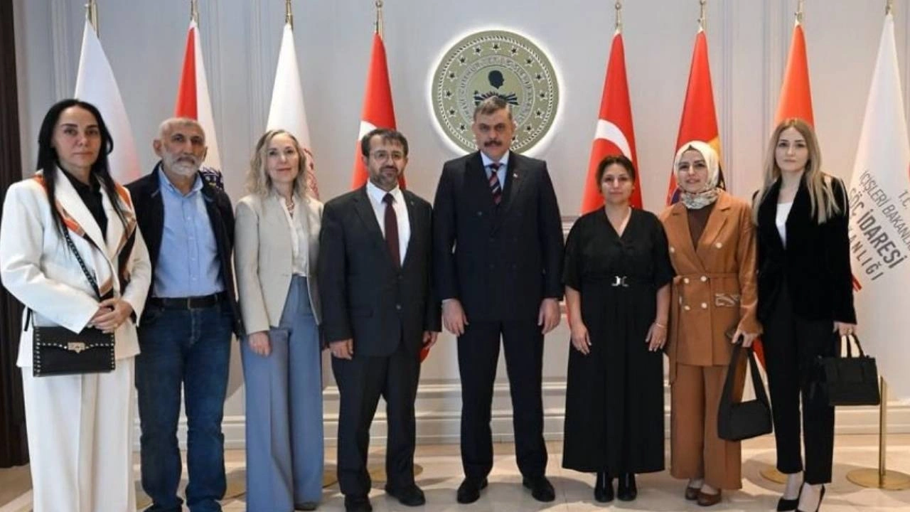 Son Dakika | Bakan Çiftçi: Yılbaşına kadar tüm sokak köpekleri toplatılacak
