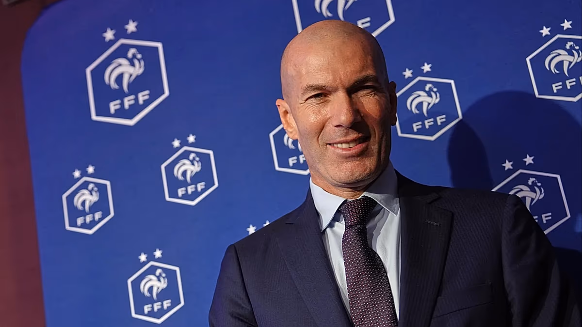 Zinedine Zidane, Fransa Milli Takımı'nın yeni teknik direktörü oldu