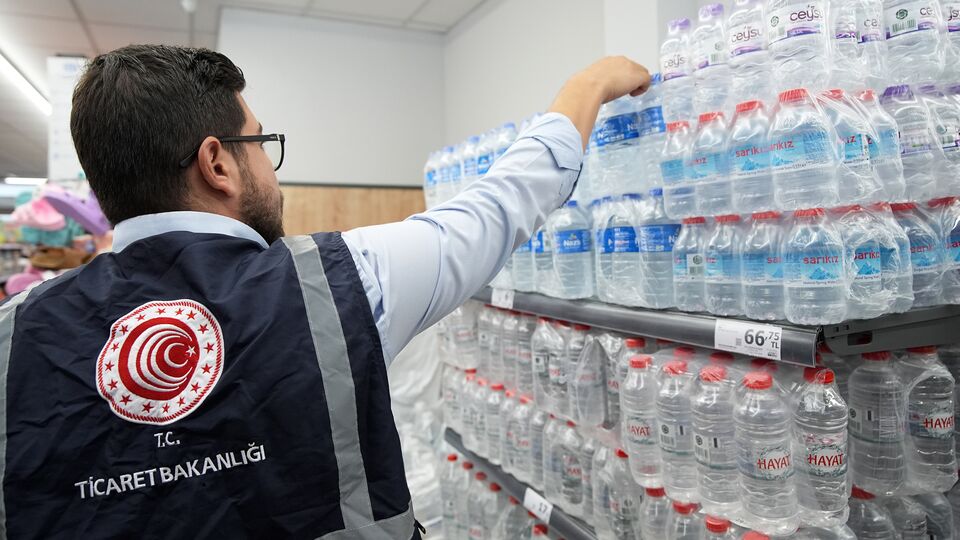 İzmir'de su ve maden sularının fiyatları denetlendi