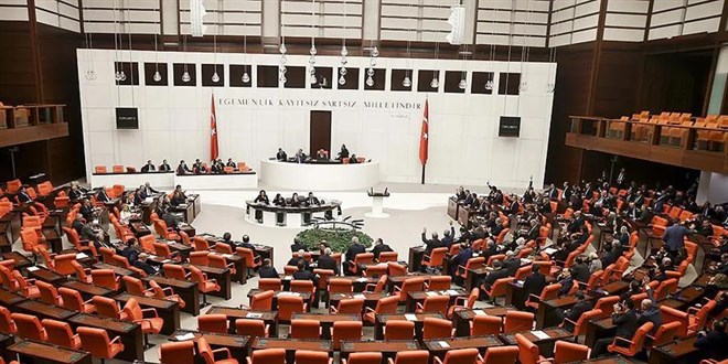 Torba yasa teklifi yasalaştı. Emniyet, basın ve taksicileri ilgilendiriyor