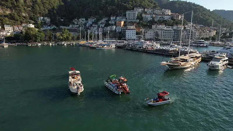 Fethiye Körfezi'ndeki dip çamuru, Çin'den getirilen gemi ile temizlenecek