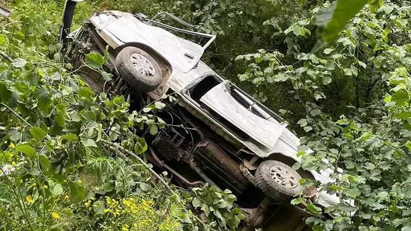 Giresun’da kamyonet fındık bahçesine yuvarlandı: 1 ölü
