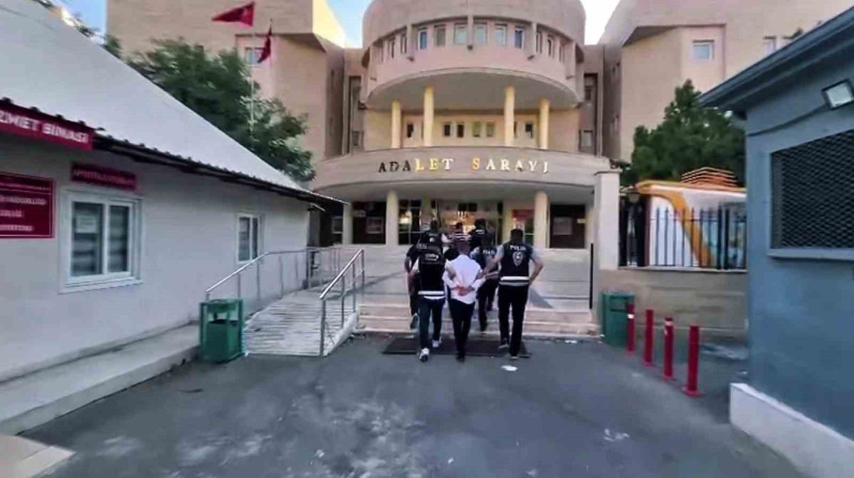 Kamu görevlisi kılığındaki 3 dolandırıcı tutuklandı