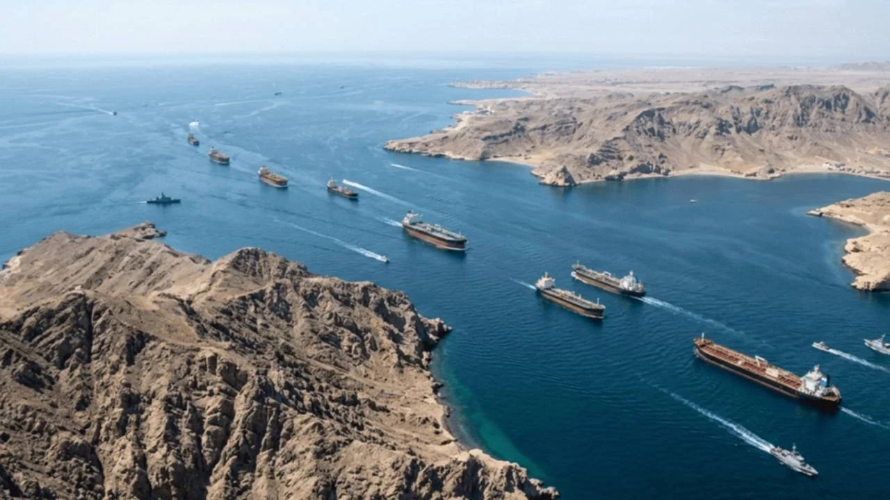 CENTCOM: İran Hürmüz Boğazı'nı kontrol etmiyor