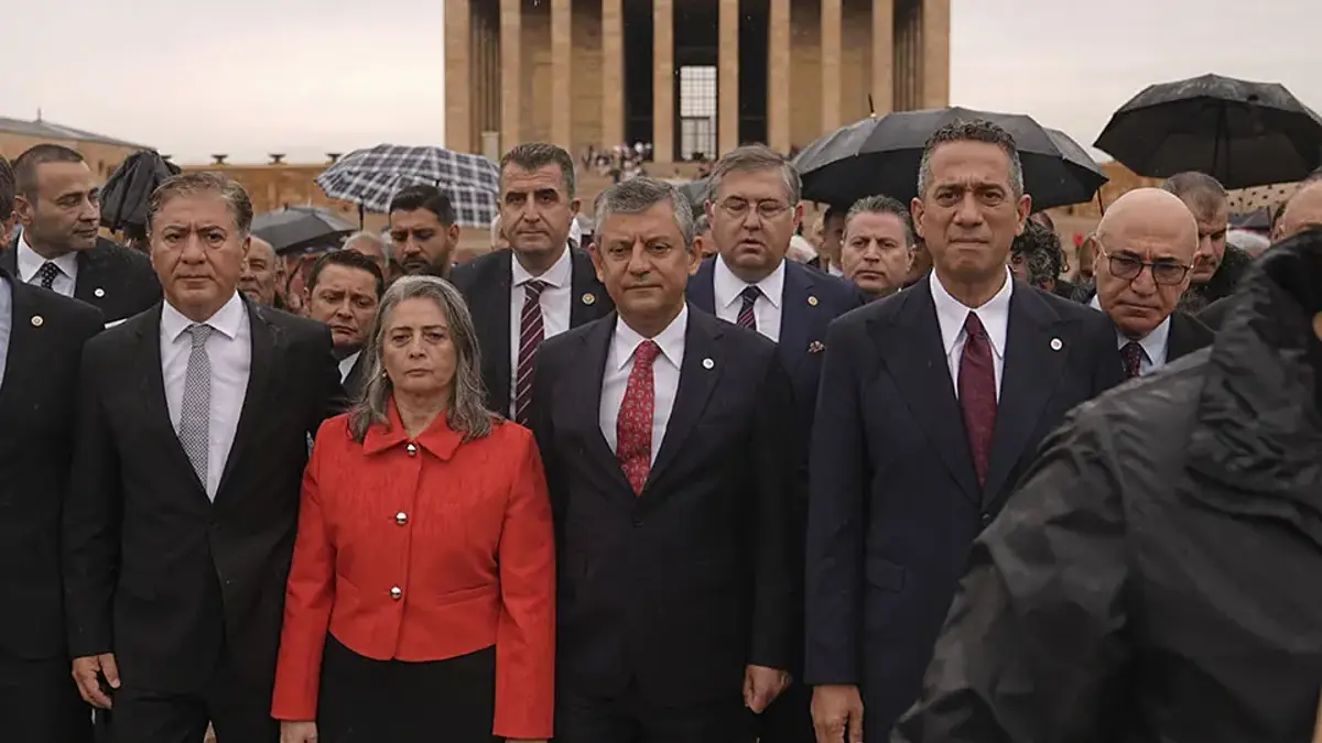 Özgür Özel'in A Takımı'nda kim var, kimin üstü çizildi? İlk PM'de hangi kararlar alındı?