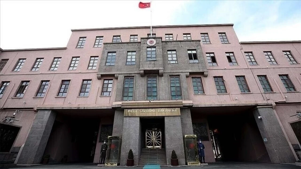 MSB'den Fransa-GKRY anlaşmasına sert tepki: Tehlikeli sonuçlar doğurabilir