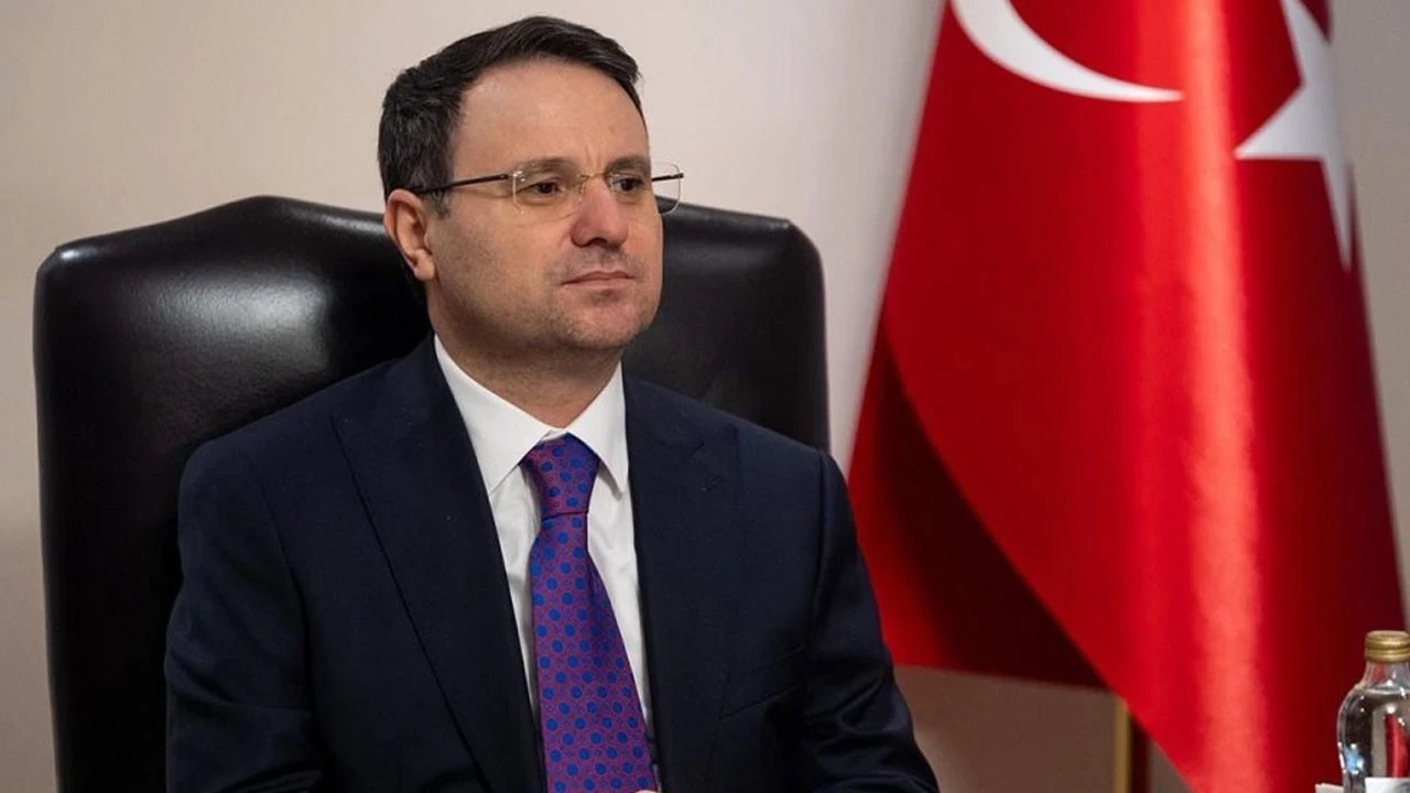 Bakan Gürlek'ten Ayasofya paylaşımı: Millet iradesinin güçlü bir nişanesidir