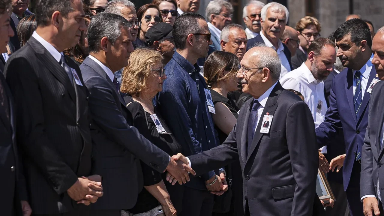Mutlak butlan kararı sonrası Kemal Kılıçdaroğlu ile Özgür Özel ilk kez yan yana!