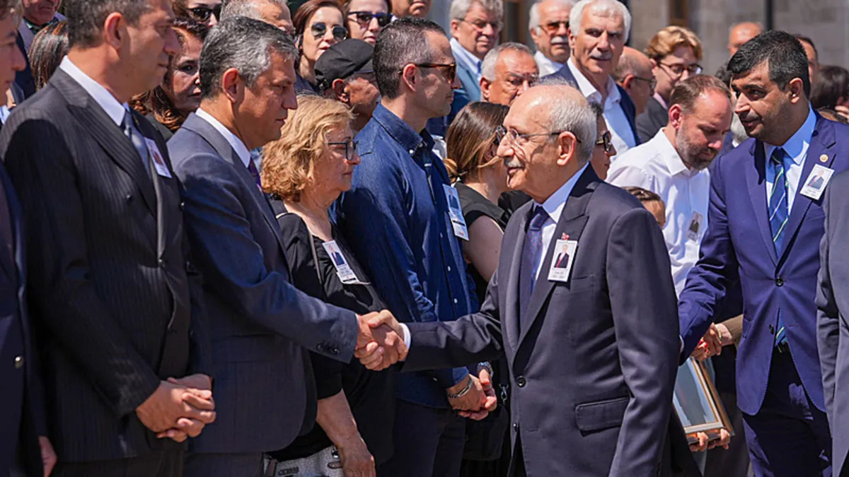 Kılıçdaroğlu ve Özgür Özel, butlan kararı sonrası ilk kez karşı karşıya