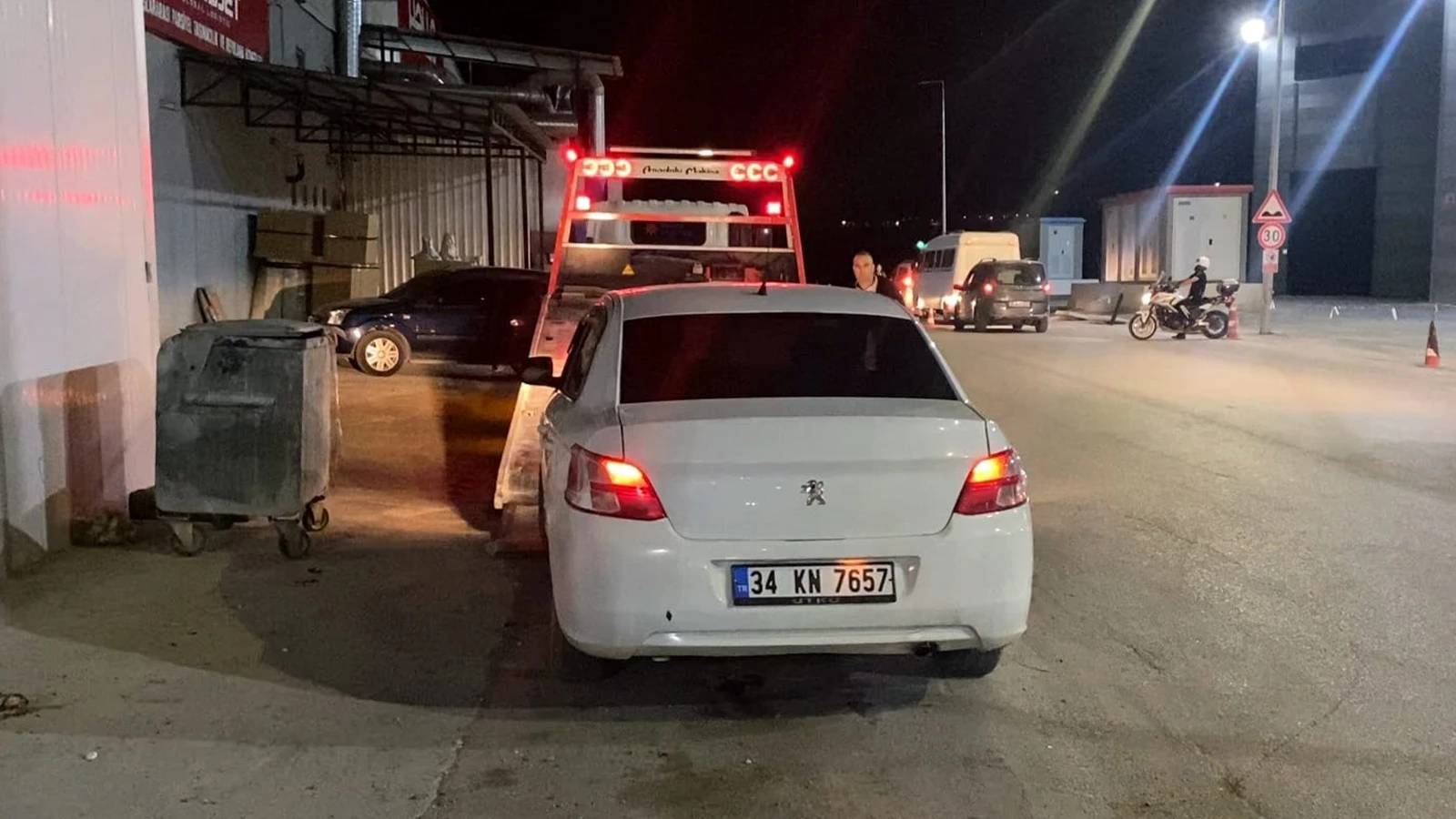 "Dur" ihtarına uymayan ehliyetsiz ve alkollü sürücüye 450 bin TL ceza