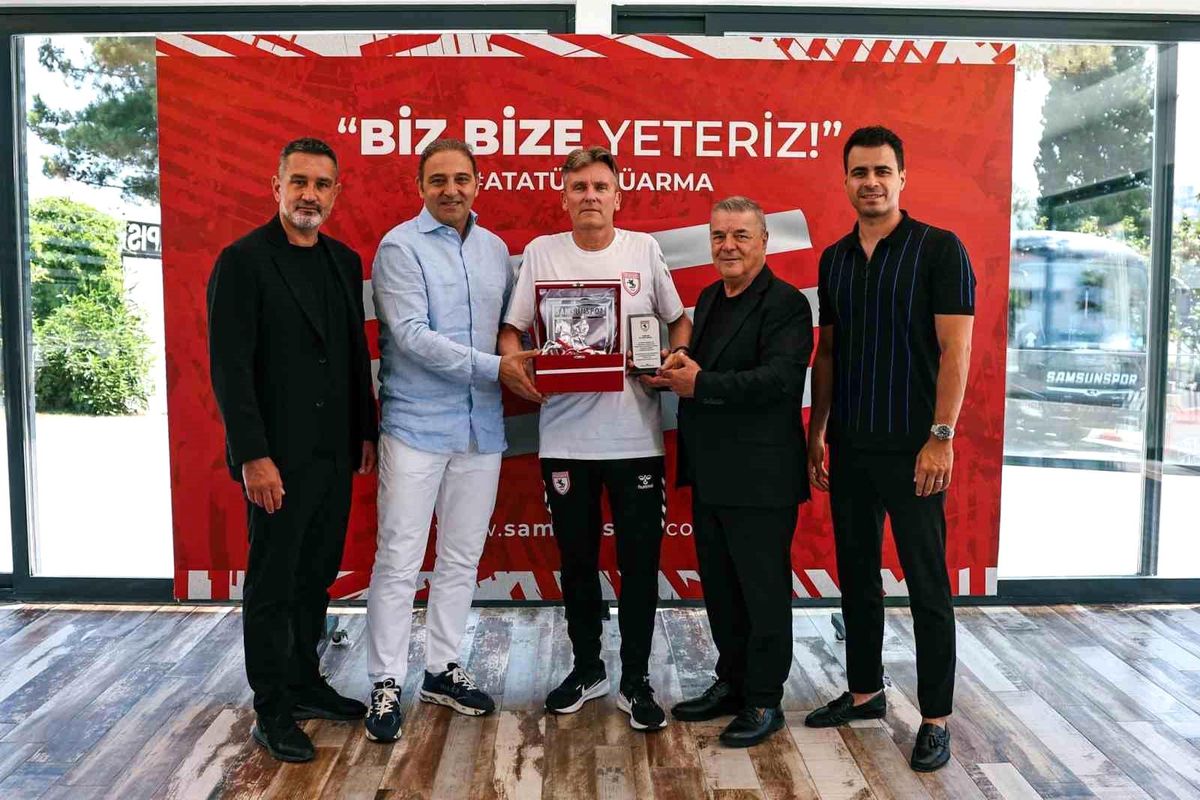 Samsunspor, Cédric Cattenoy ile vedalaştı