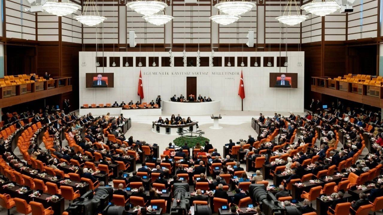 Er şehit aileleri ve gazilerin hak önergesi AKP-MHP oylarıyla reddedildi
