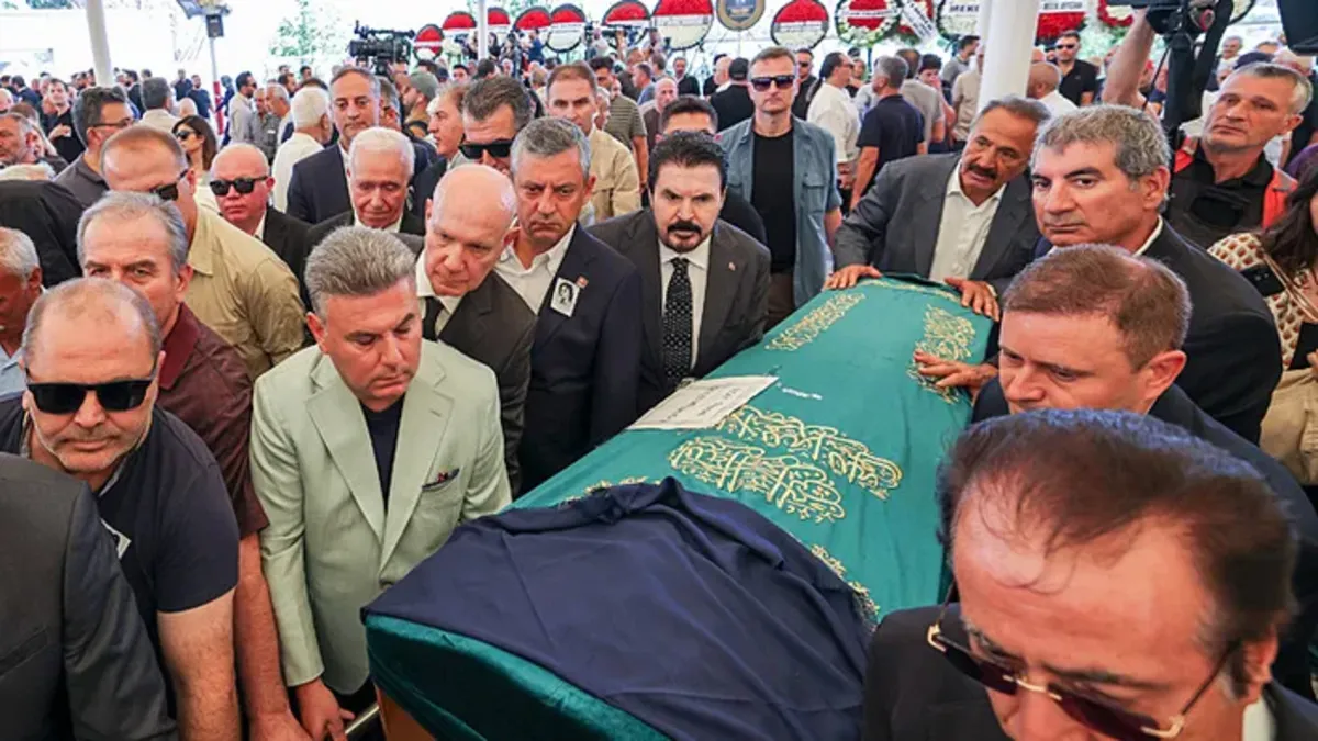 Deniz Baykal'ın eşi Olcay Baykal son yolculuğuna uğurlandı