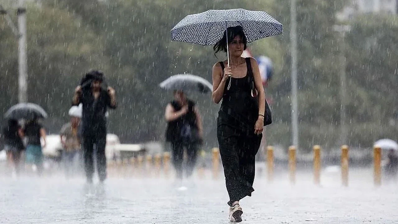 Meteoroloji uyardı: İstanbul'un 7 ilçesinde kuvvetli yağış bekleniyor