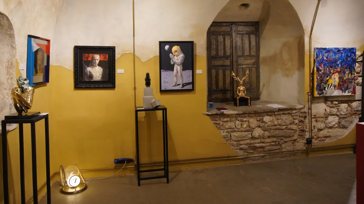Özlem Algül Sanat Galerisi Kesişme Noktası sergisiyle kapılarını açtı