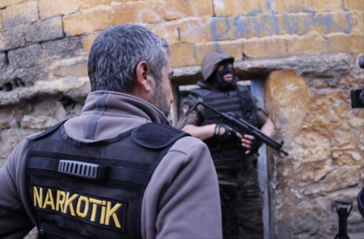 Polis altı ay boyunca takip etti, bu sabah harekete geçti: 382 şüpheli gözaltında