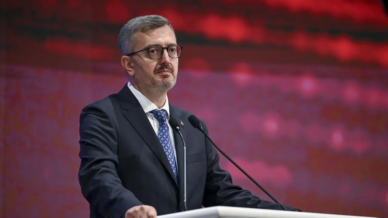 İletişim Başkanı Duran'dan Ankara Havalimanı ve Bağlantı Yollarına ilişkin paylaşım